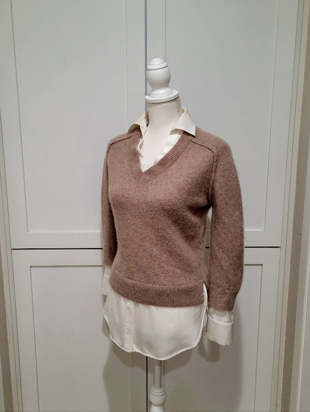 Magaschoni 100% Cashmere Soft Brown  Pullover Sweater | Size Small